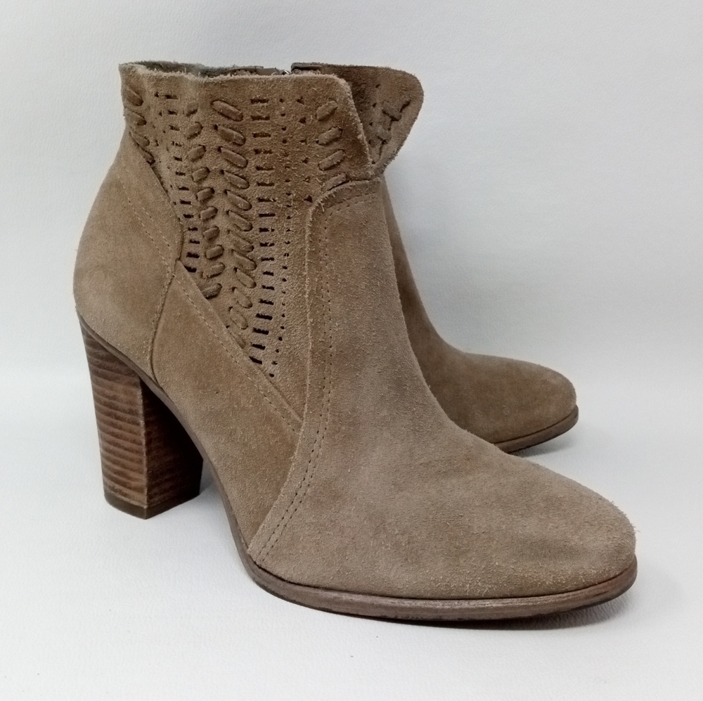 Vince Camuto Fenyia Tan Foxy Verona Bootie Suede Stacked Heel Boots